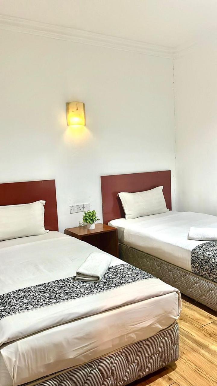 Switz Paradise Hotel - 5 Minute Walk To Centre Point And 10 Minute Walk To Waterfront- Kota Kinabalu Bagian luar foto