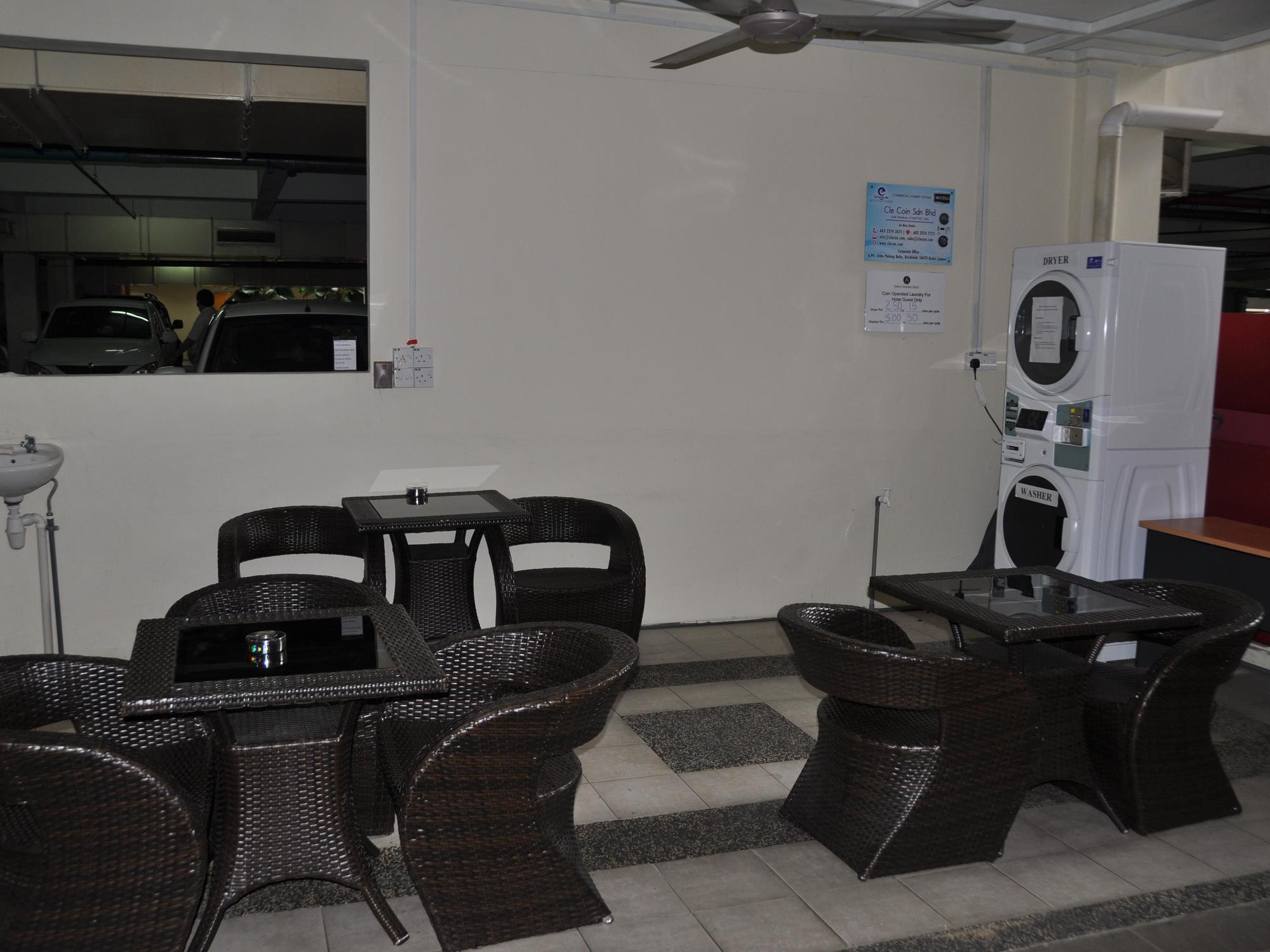 Switz Paradise Hotel - 5 Minute Walk To Centre Point And 10 Minute Walk To Waterfront- Kota Kinabalu Bagian luar foto
