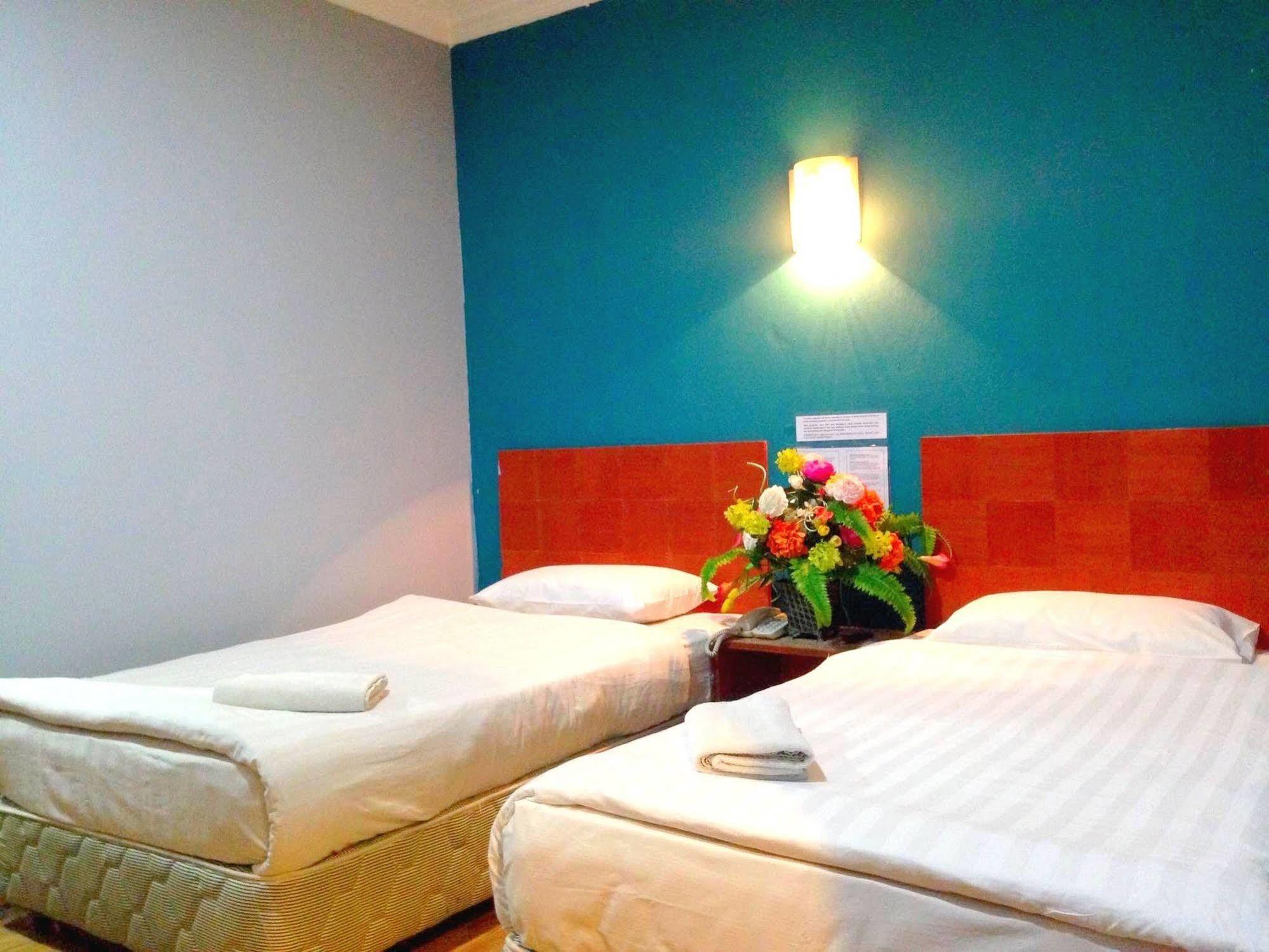 Switz Paradise Hotel - 5 Minute Walk To Centre Point And 10 Minute Walk To Waterfront- Kota Kinabalu Bagian luar foto